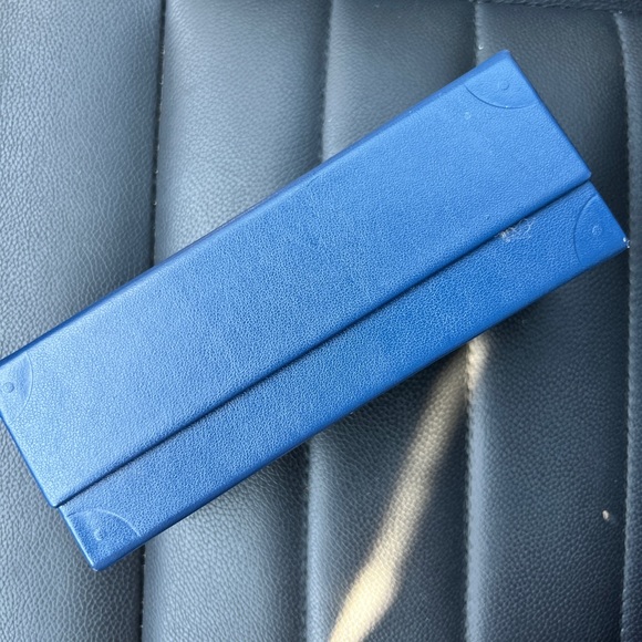 Louis Vuitton Glasses case/box - Picture 3 of 4